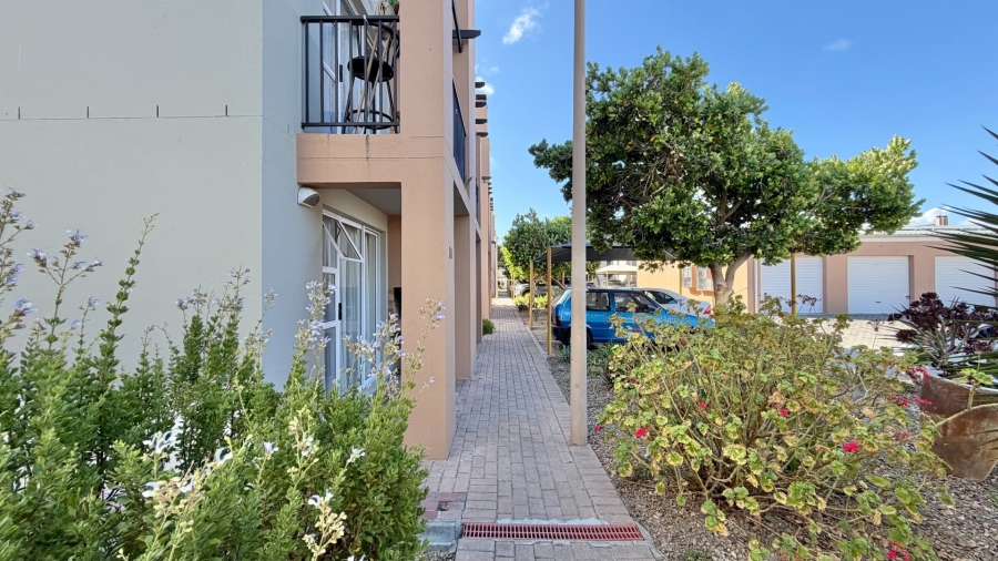 1 Bedroom Property for Sale in Gordons Bay Central Western Cape